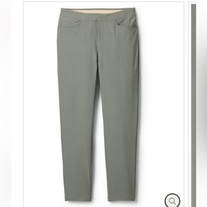 NWT REI Sun Up Hiking / Travel Pants - Women’s Size 6 Sage Green